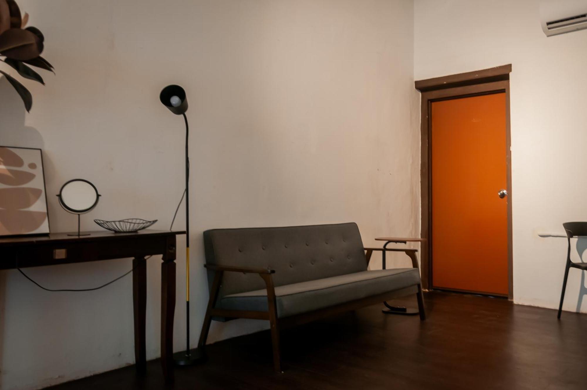 Aayu Chowrasta - 3 Mins Walk To Penang Road Chendul